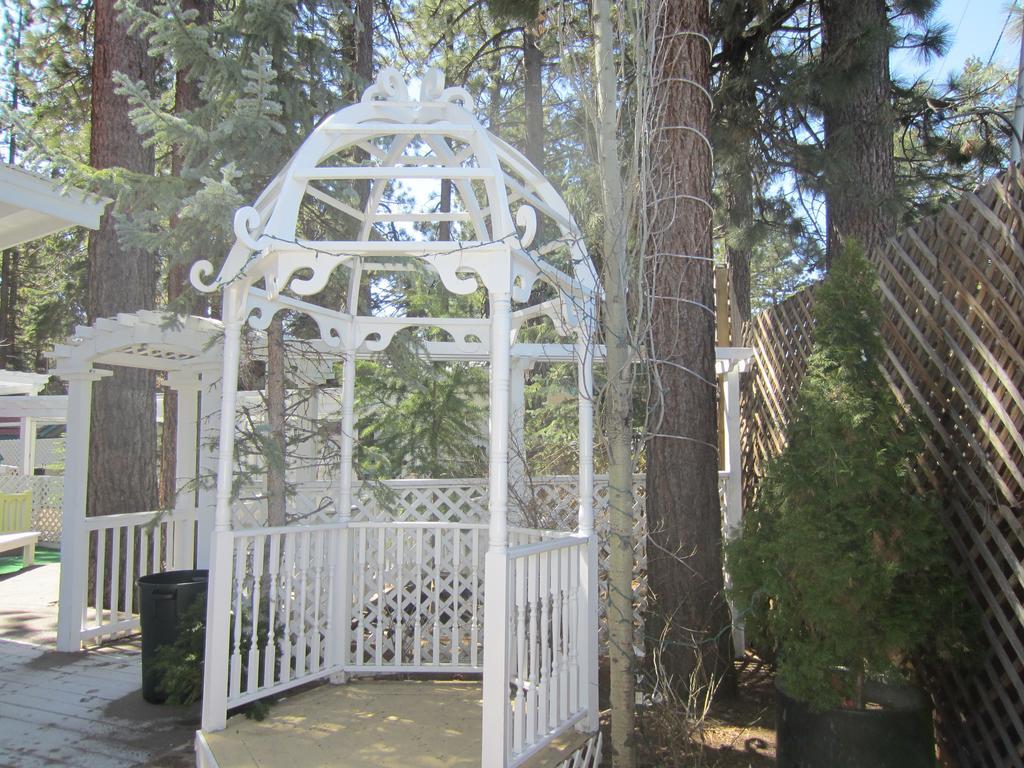Lake Tahoe Airport Tahoe Chalet Inn, The Theme Inn מראה חיצוני תמונה