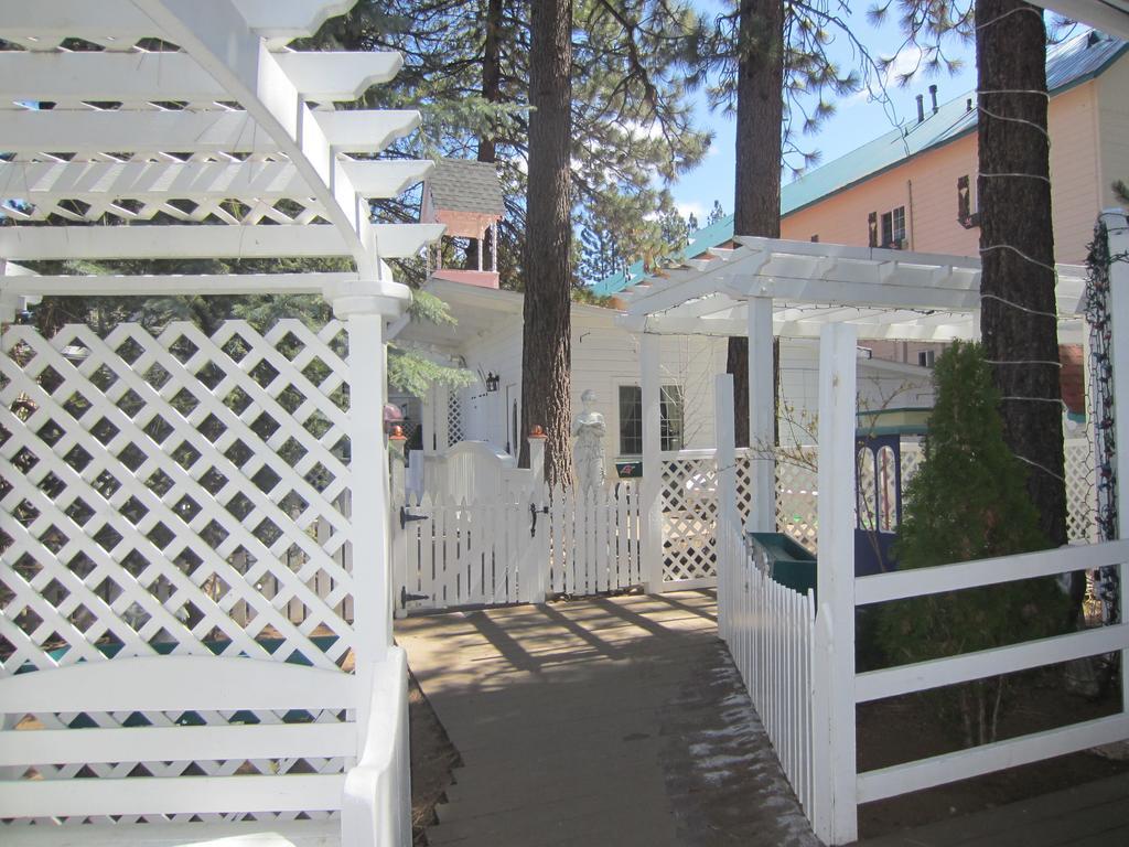 Lake Tahoe Airport Tahoe Chalet Inn, The Theme Inn מראה חיצוני תמונה